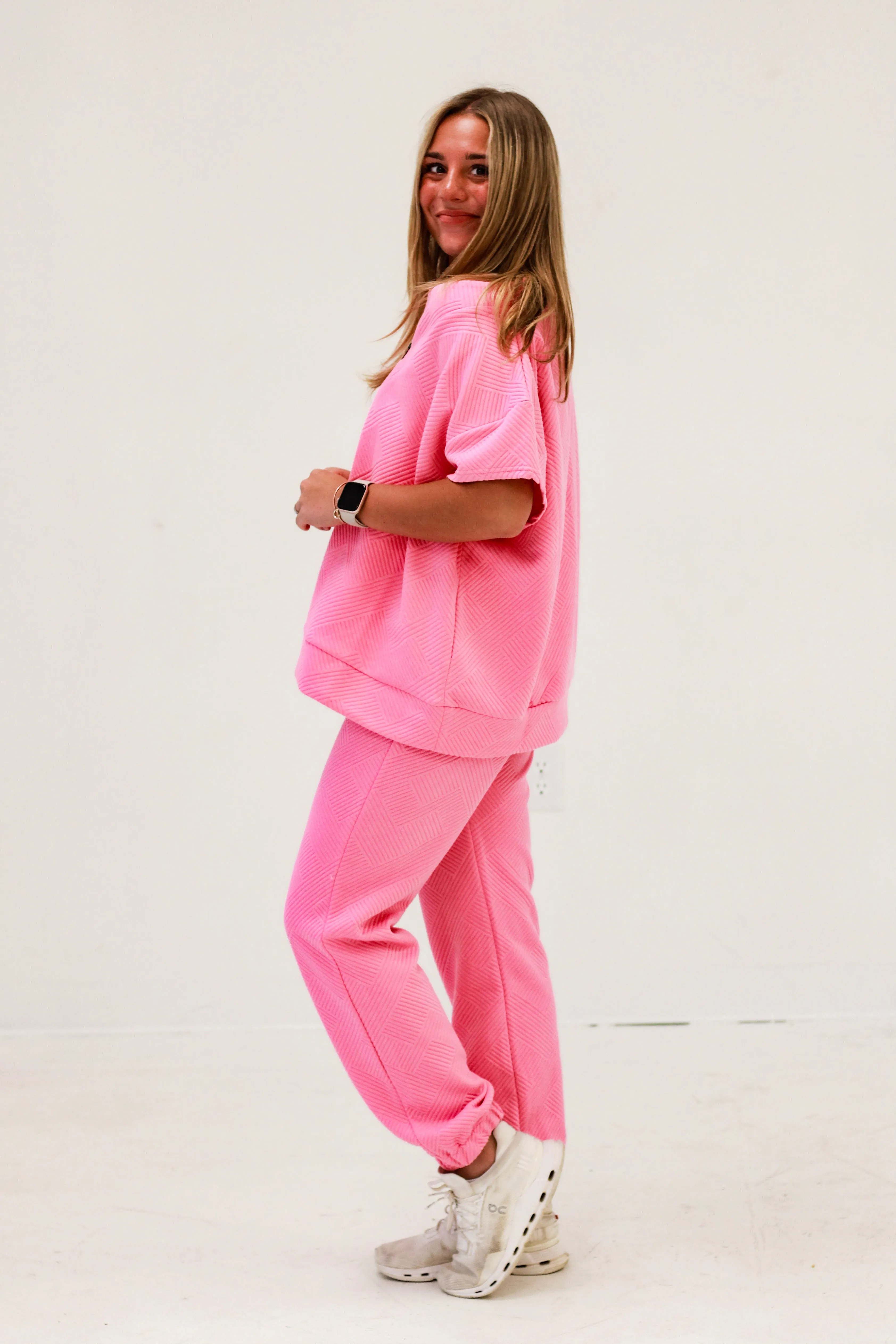 Around the World Textured Set in Pink