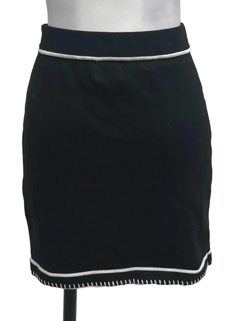 Black Contrast Knit Skirt