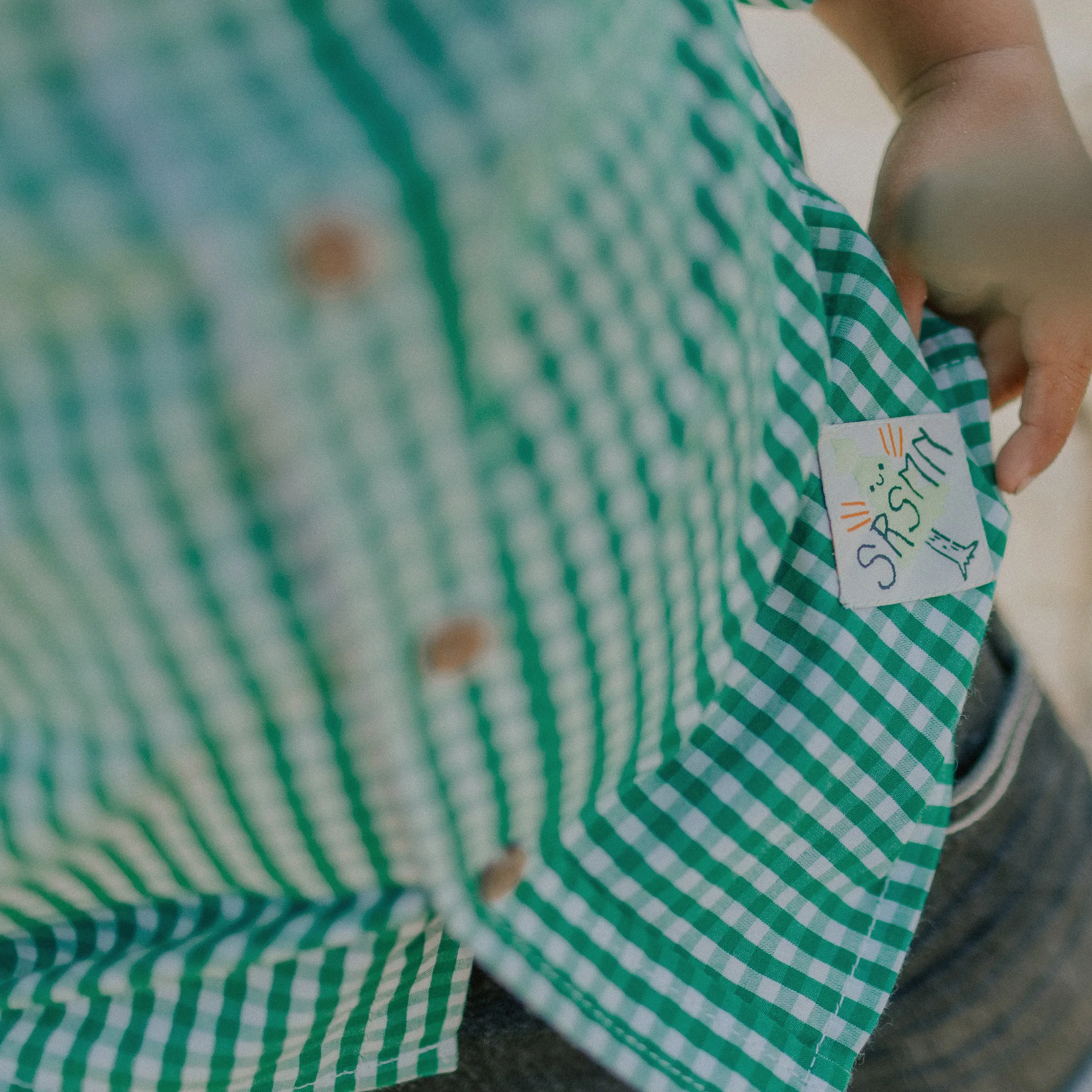 Chemise à manches longues verte à carreaux en popeline, bébé || Green plaid long sleeves shirt in poplin, baby