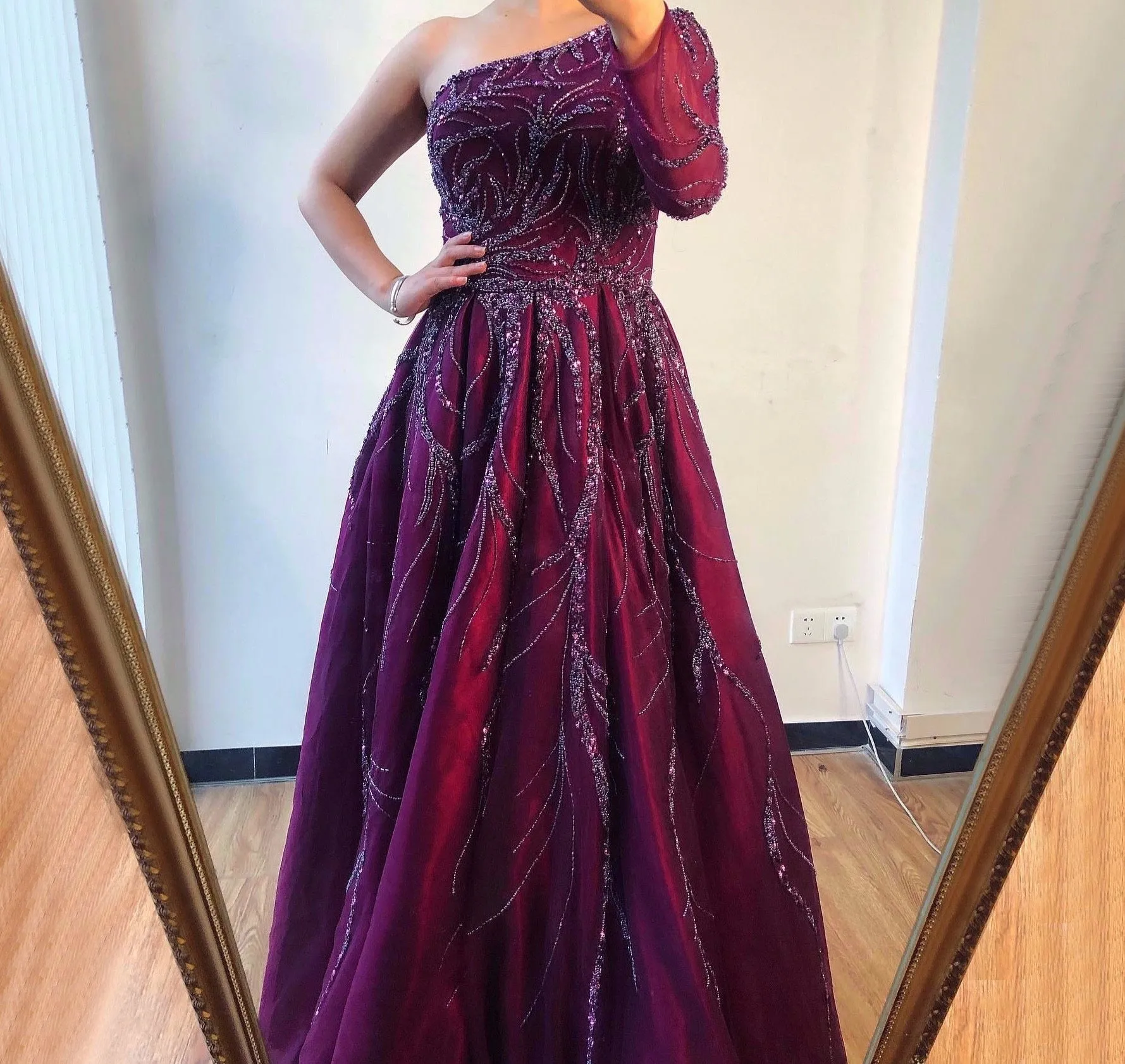 Dubai Design Wine Red A-Line Evening Dresses One-Shoulder Sexy Luxury Formal Dress