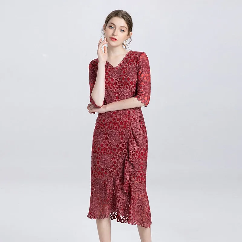 Europe and the United States high-end large size mother with big temperament slim hip tail sleeve flower dress