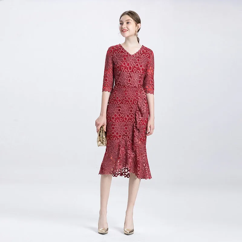 Europe and the United States high-end large size mother with big temperament slim hip tail sleeve flower dress