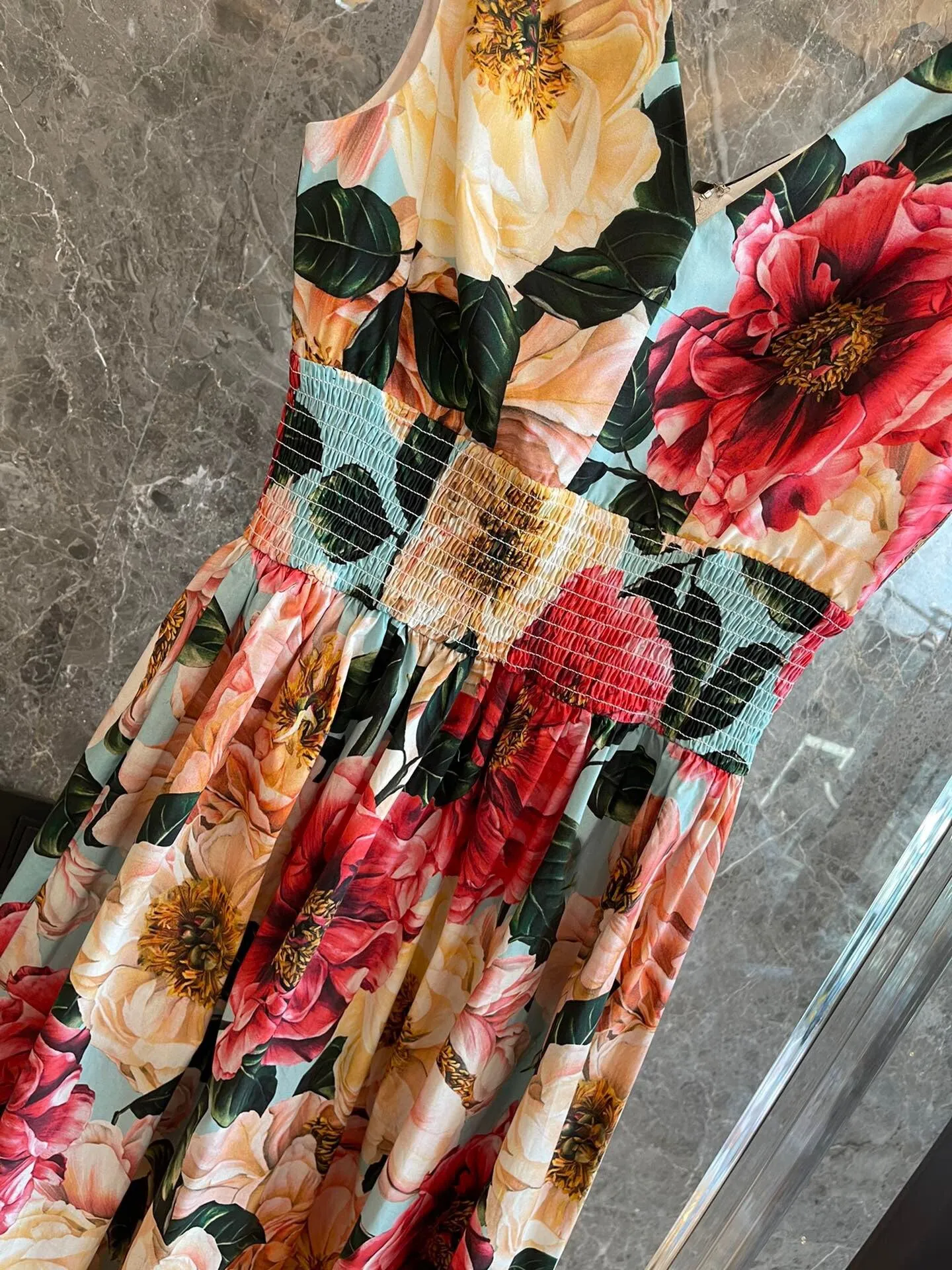 High Quality Flower Print V-Neck Dress