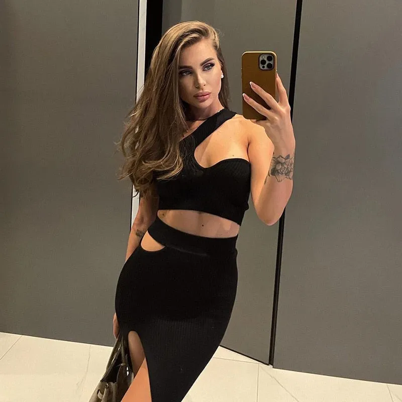 One-shoulder Bra Crop Tops and High Waist Cut Out Slit Skirt