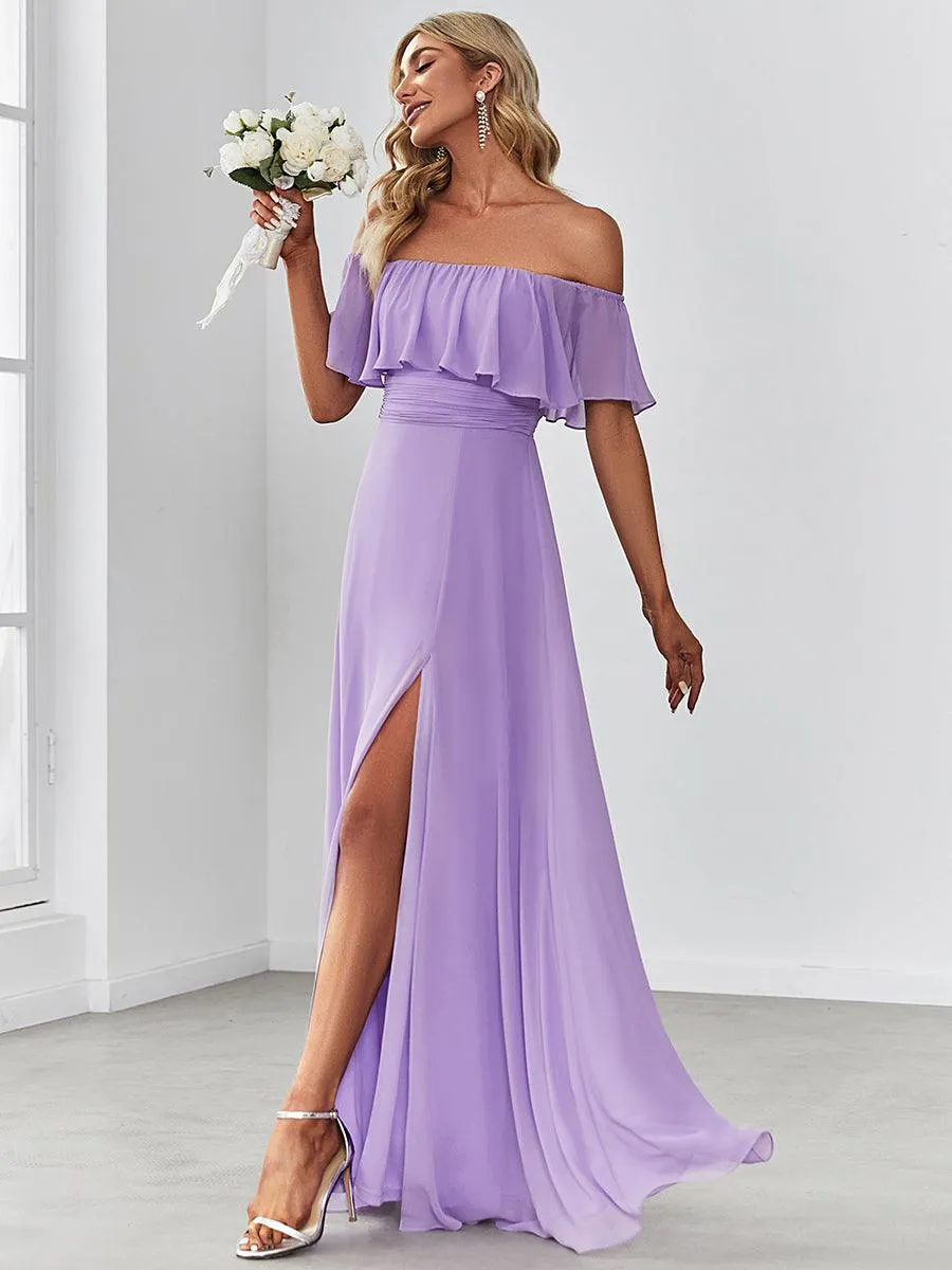 Robe de mariée en mousseline unie à épaule dégagée avec fente latérale