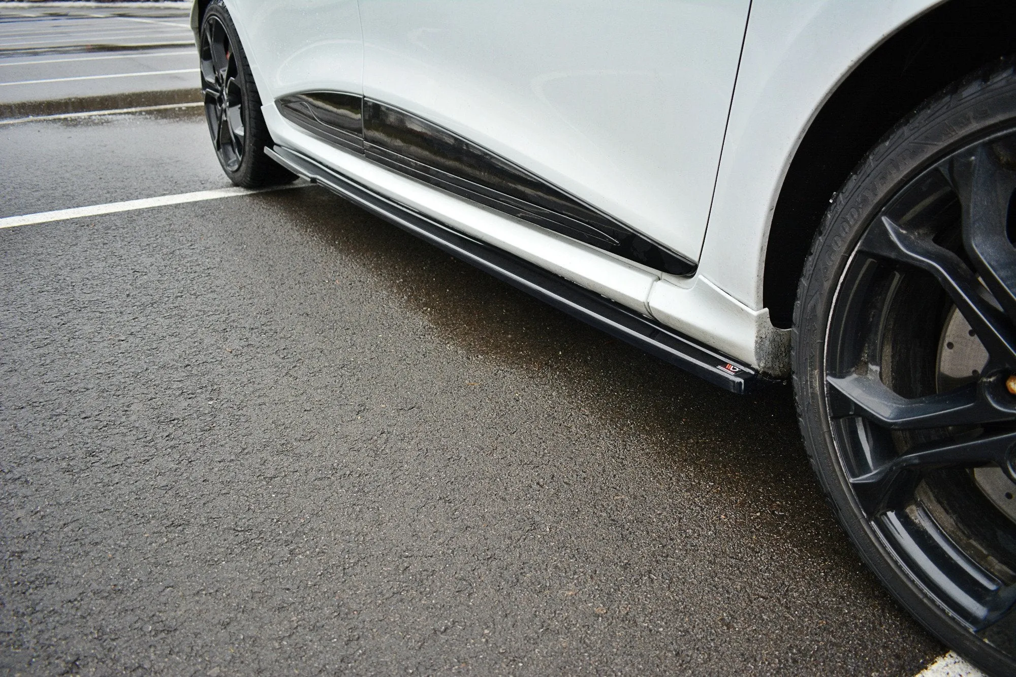 SIDE SKIRTS DIFFUSERS RENAULT CLIO MK4 RS