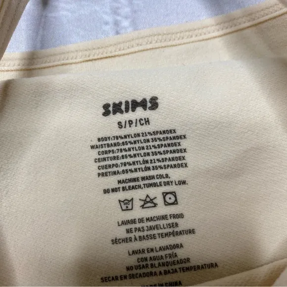 Skims Open bust Shortie bodysuit size small
