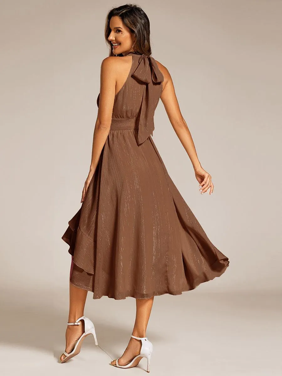 Taille personnalisée Robe d'invité de mariage plissée à volants haut-bas scintillante à col licou