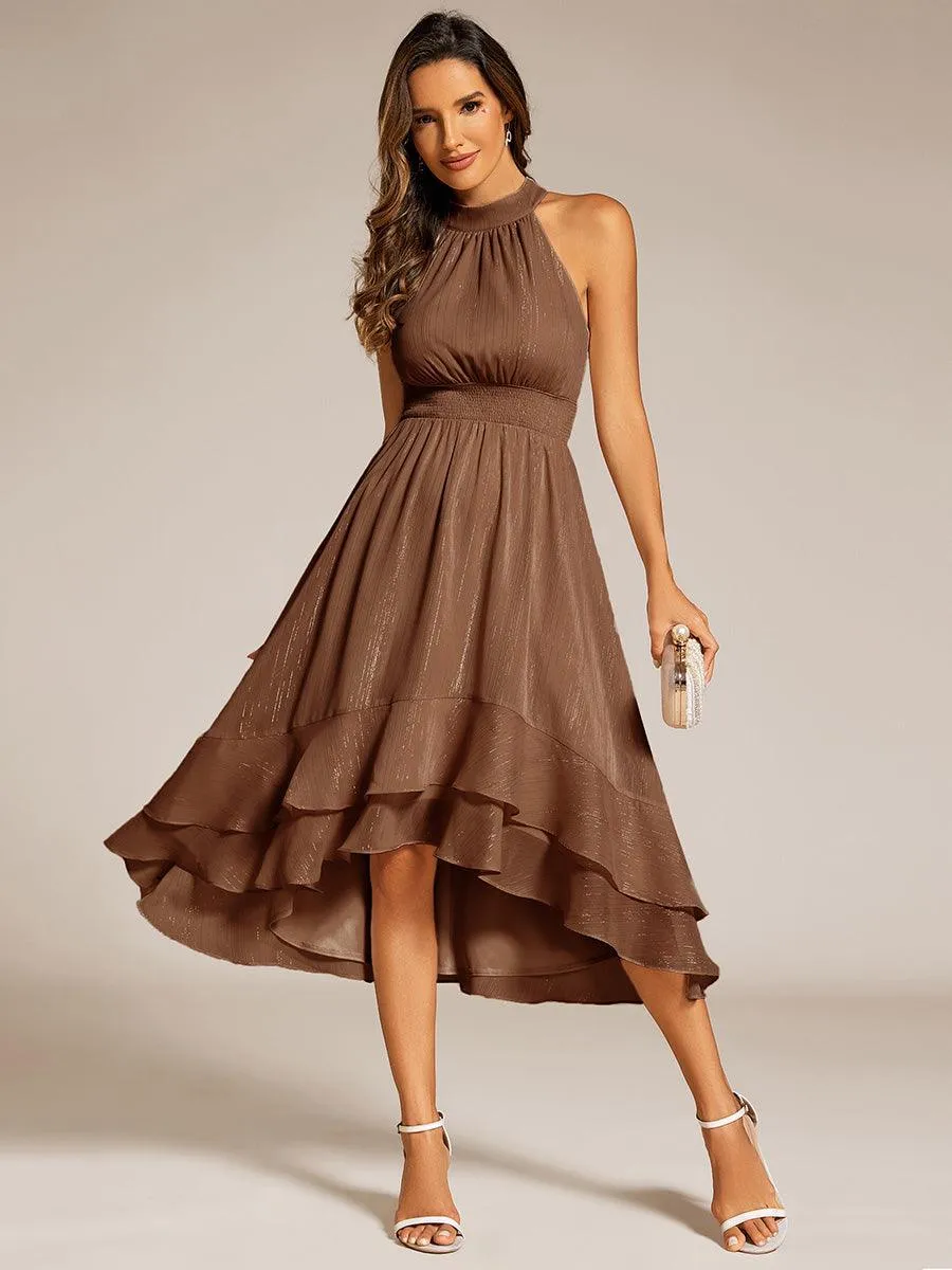 Taille personnalisée Robe d'invité de mariage plissée à volants haut-bas scintillante à col licou