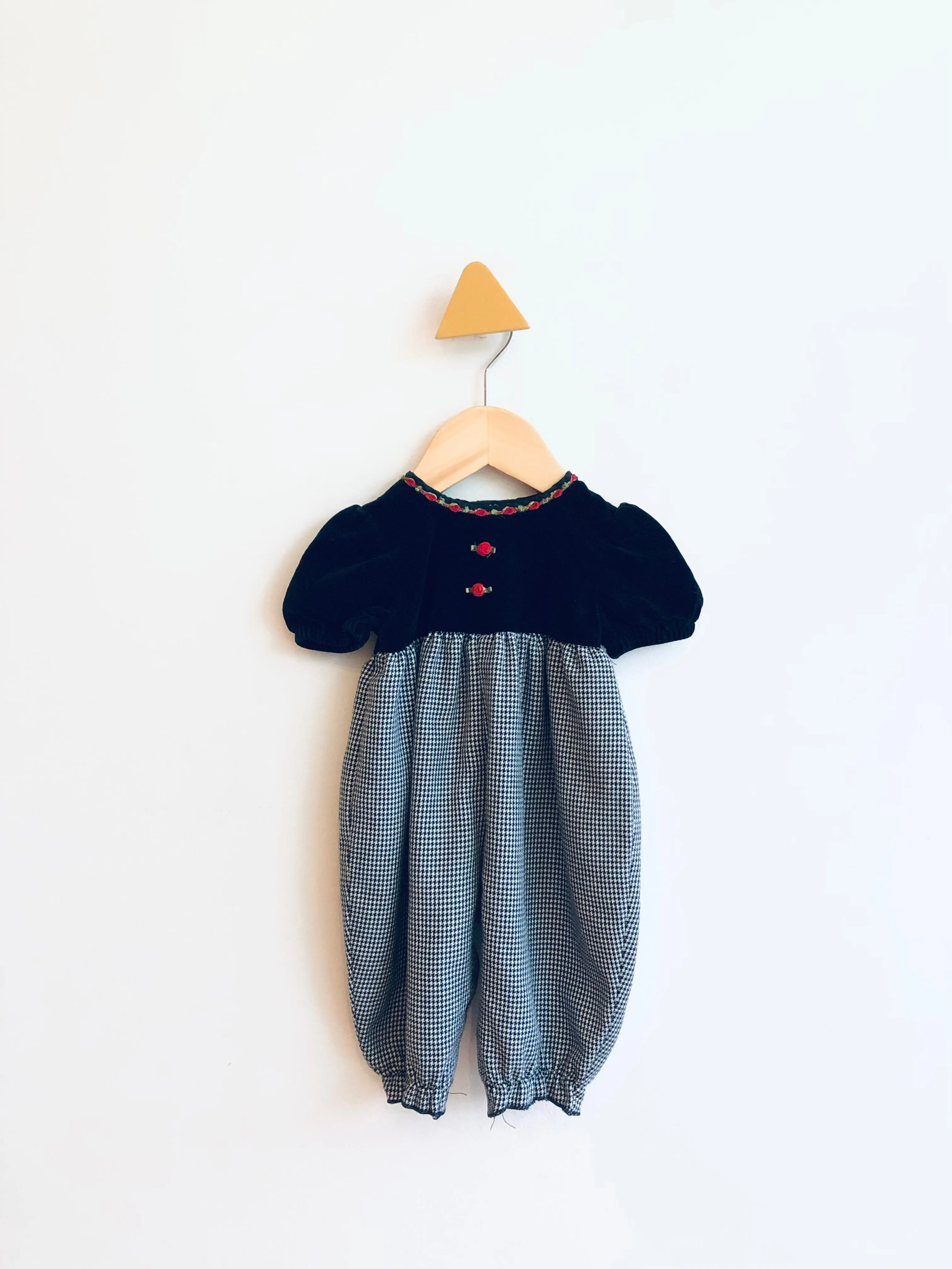 Vintage Rosette & Houndstooth Romper // 3-6M