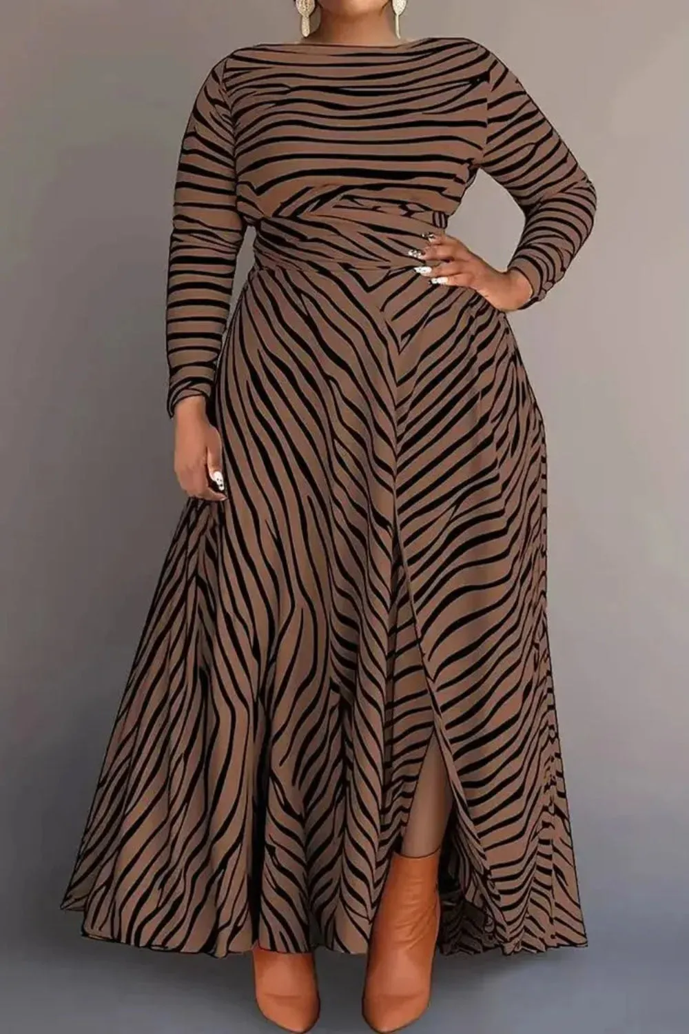 Wave Print Pleated Maxi Dress