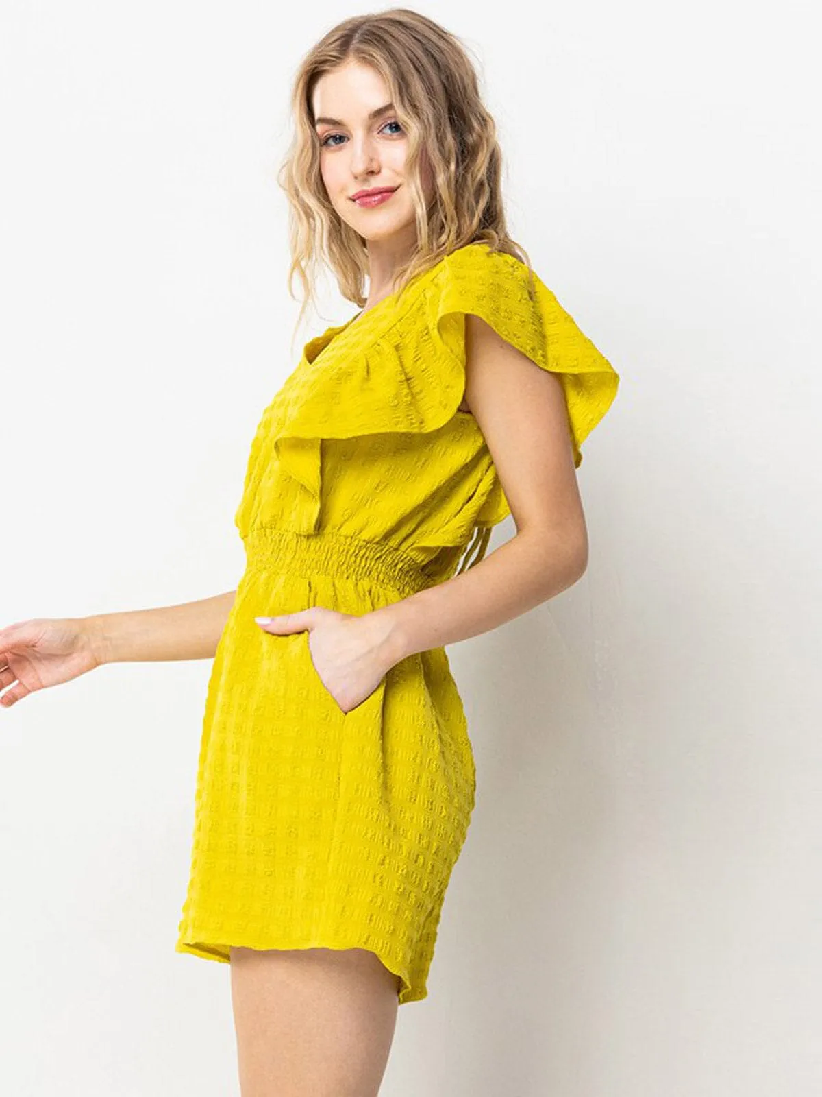 WOMEN'S SHORT SLEEVE SMOCK WAIST POCKETS RUFFLE ROMPER